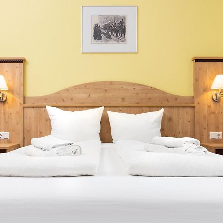 Gaststaette & Pension Waldschloesschen Oberhof  Exterior photo