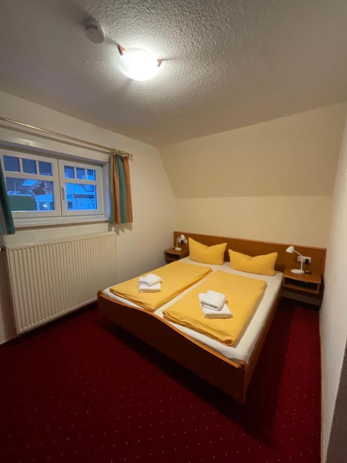 Gaststaette & Pension Waldschloesschen Oberhof  Exterior photo